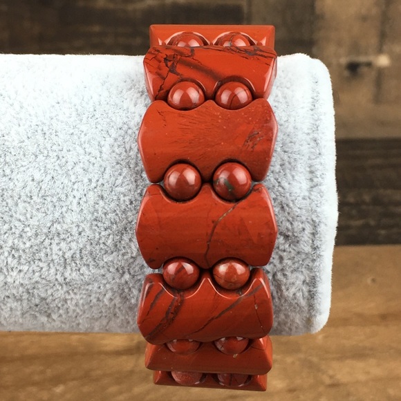 Red Jasper Stone Stretch Bracelet - Picture 4 of 12